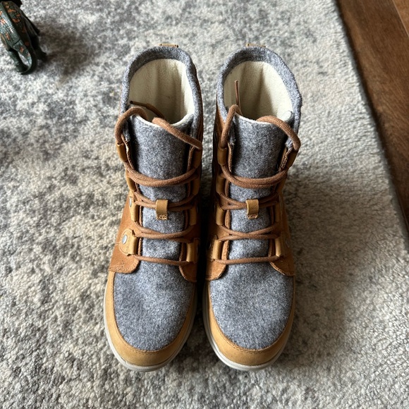 Sorel Joan Explorer Boot - Picture 4 of 7